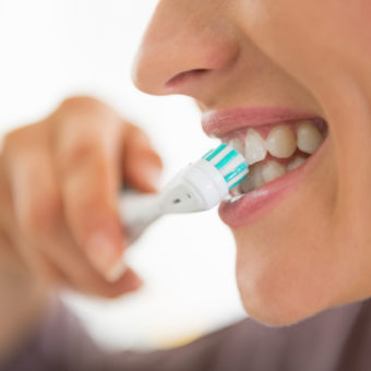 Børst dine tænder og undgå paradentose